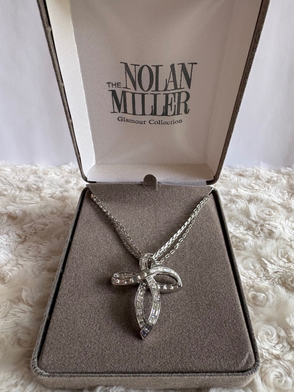 NIB Vintage Nolan Miller Glamour Collection "Infinity Cross" Trio Chain Necklace